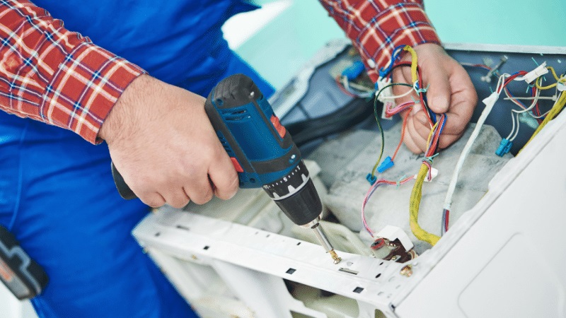 Turgutlu Ukinox Ukinox çamaşır makinesi kart tamiri – Su almama arızası orijinal parça ile giderildi. - Teknik servis örneği